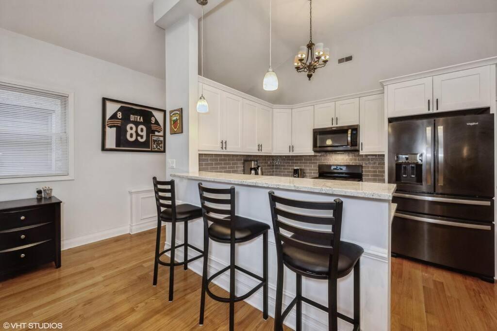 2-Bed 2-Bath Apt - Close To Uc W/ Free Parking Чикаго Екстер'єр фото