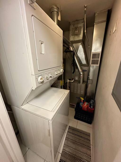 2-Bed 2-Bath Apt - Close To Uc W/ Free Parking Чикаго Екстер'єр фото